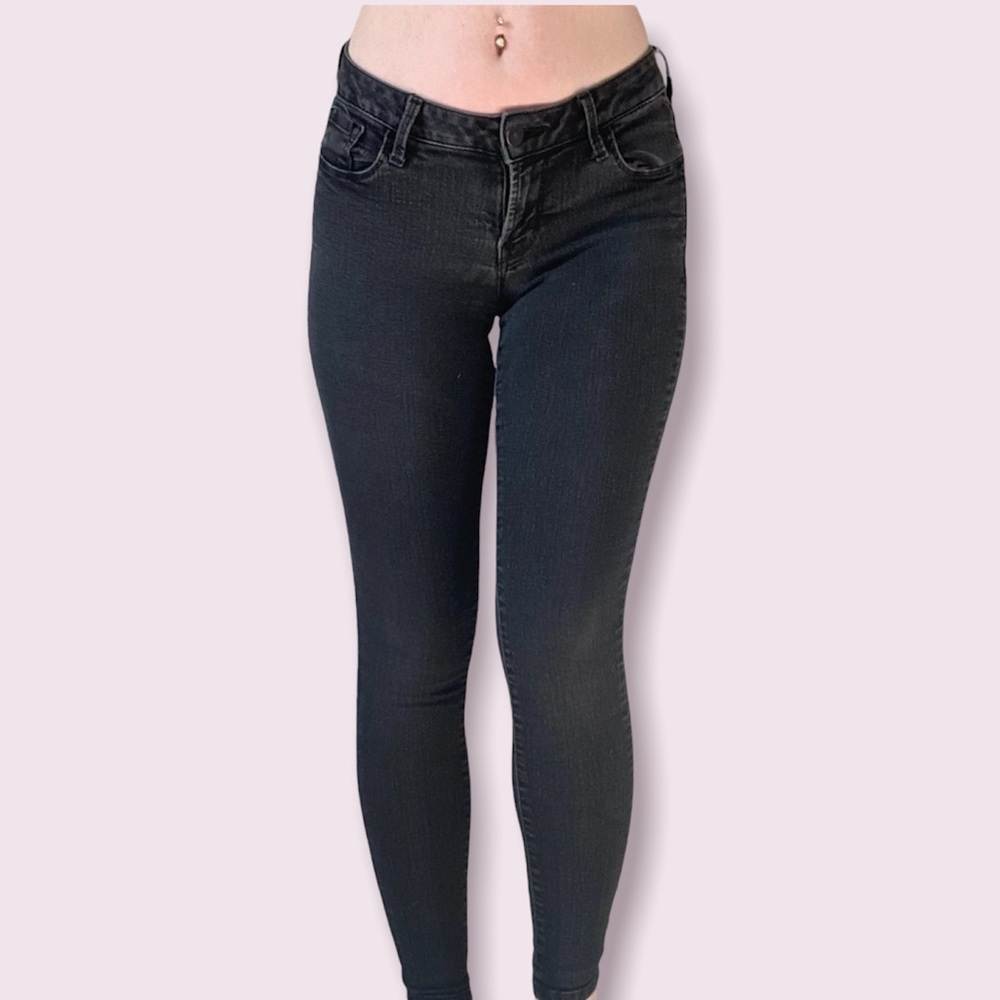 Black skinny jeans